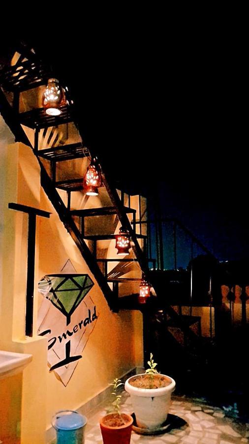Hill Paradise Home Stay Udaipur Esterno foto