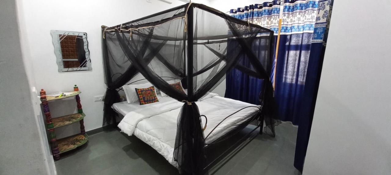 Hill Paradise Home Stay Udaipur Esterno foto