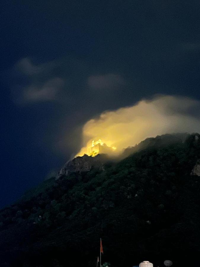 Hill Paradise Home Stay Udaipur Esterno foto