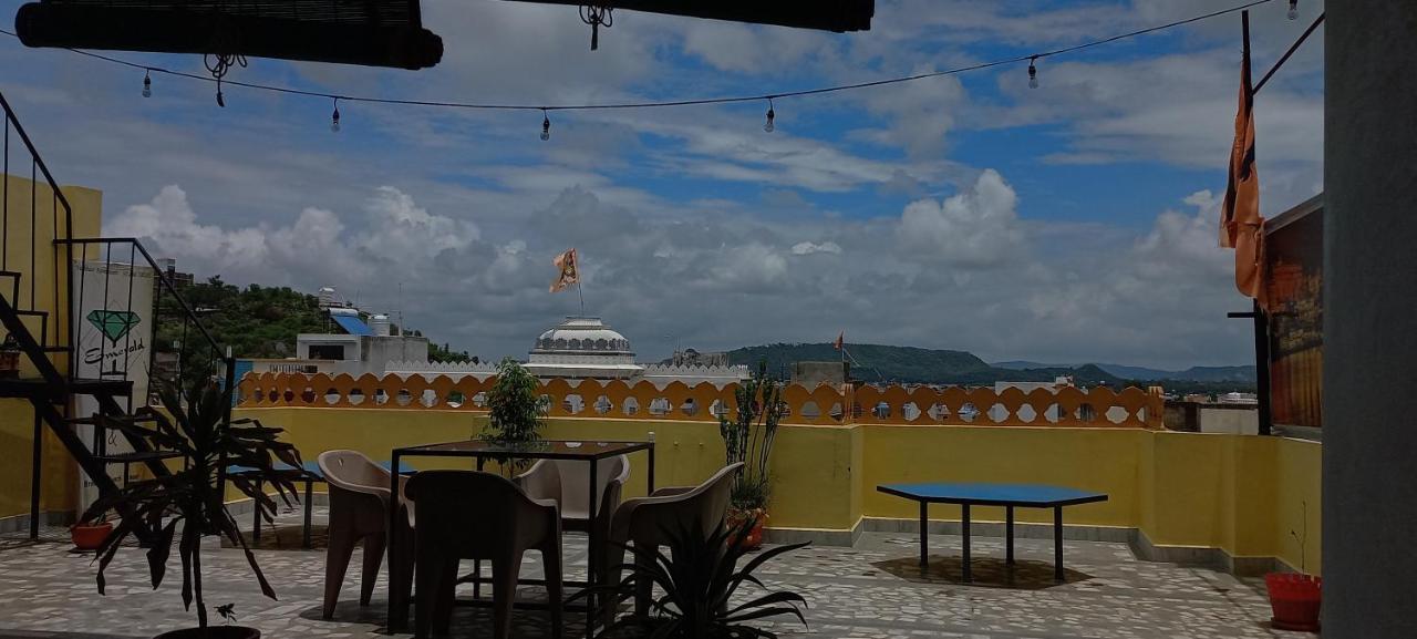 Hill Paradise Home Stay Udaipur Esterno foto