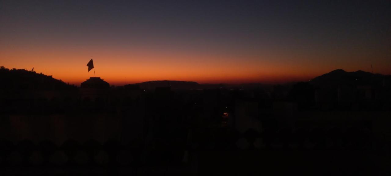 Hill Paradise Home Stay Udaipur Esterno foto