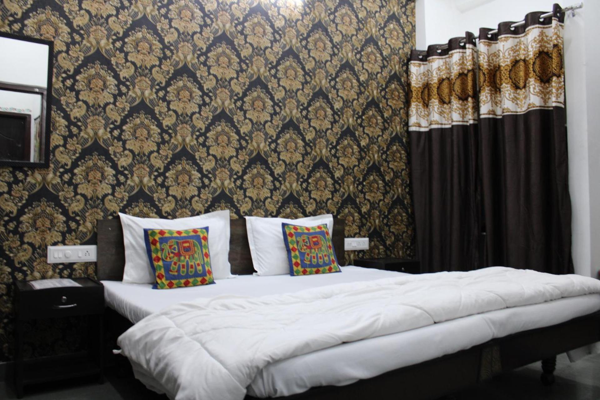 Hill Paradise Home Stay Udaipur Esterno foto